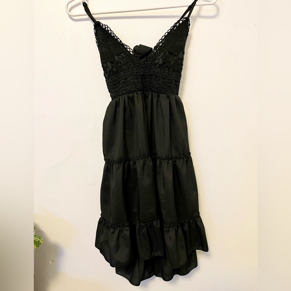 ROMWE Black Crochet Lace Backless Tiered Mini Dress Coquette Goth A-line